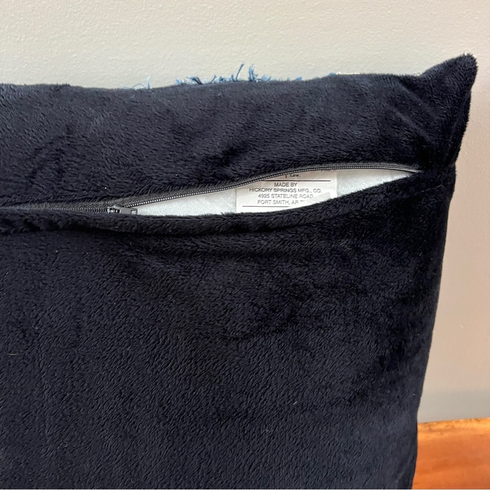 Dreamweavers upcycled denim jeans patchwork throw pillow. All shades of blue. - Picture 4 of 5